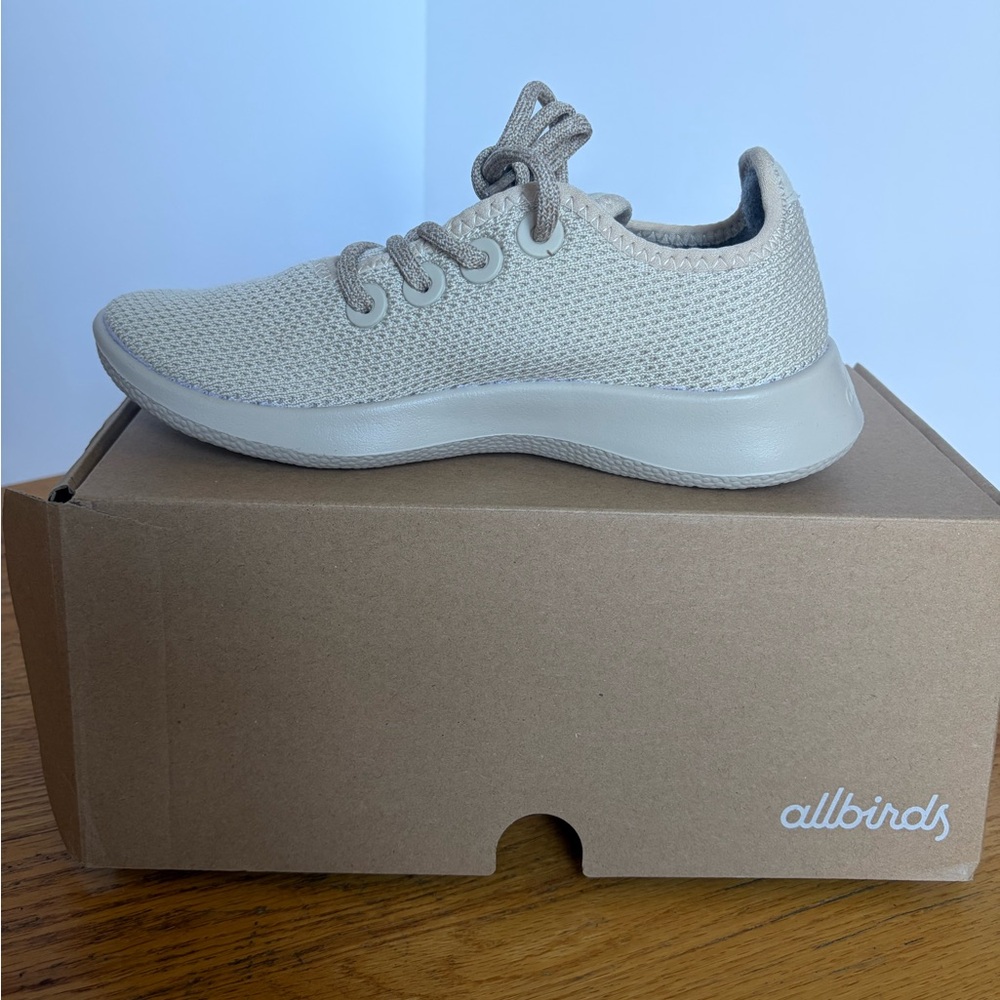 Allbirds women’s Sneakers in Light Beige